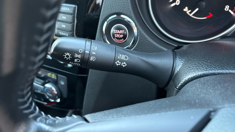 Nissan Qashqai 1.3 DiG-T 160 N-Connecta 5dr DCT Petrol Hatchback